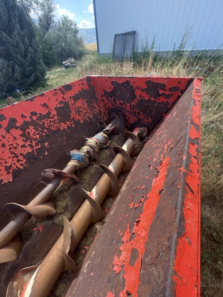 2014 Misc 8124 Manure Spreader