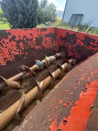 2014 Misc 8124 Manure Spreader