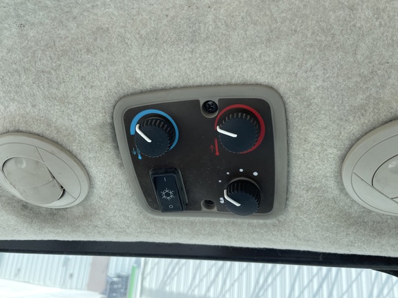 2022 John Deere 3046R Tractor Compact