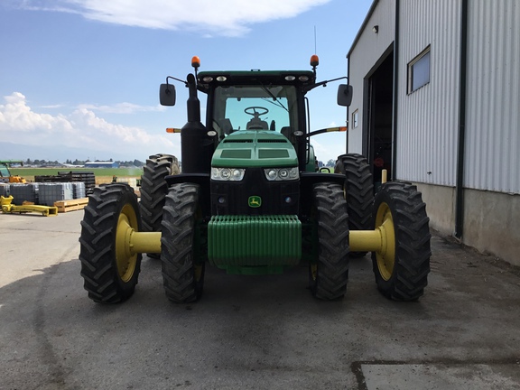 2015 John Deere 8320R Tractor