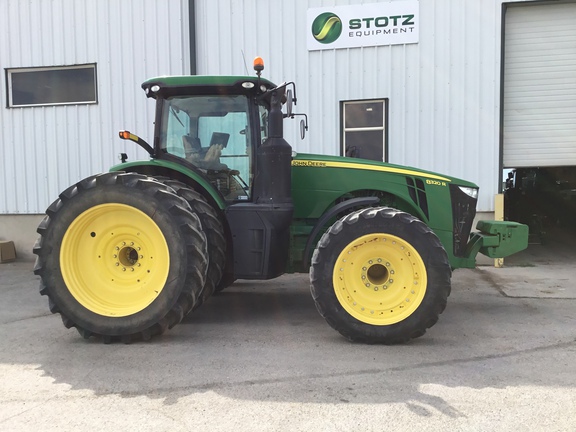 2015 John Deere 8320R Tractor