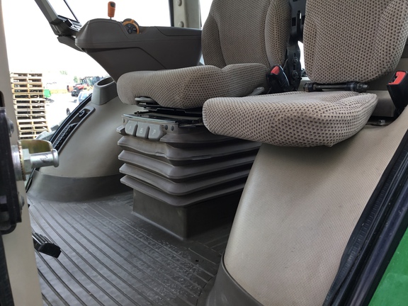 2015 John Deere 8320R Tractor