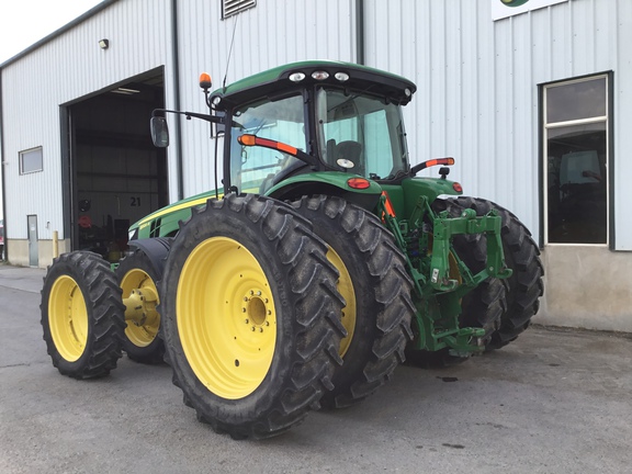 2015 John Deere 8320R Tractor