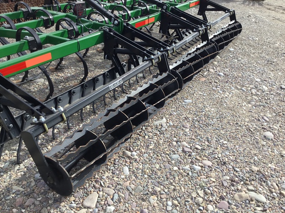 2025 Unverferth STP141401GA Field Cultivator
