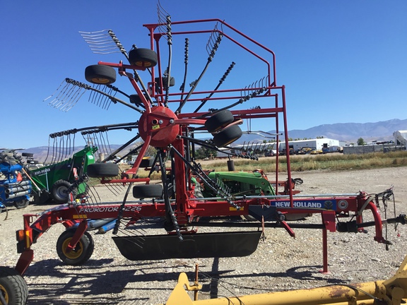 2022 New Holland ProRotor 3226 Rake