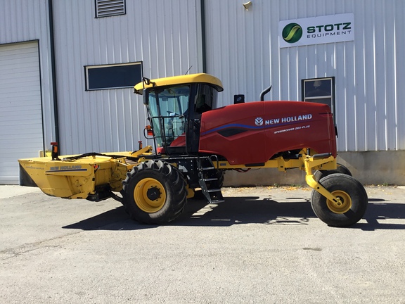 2024 New Holland Speedrower 260 Windrower