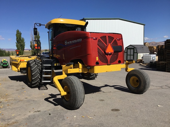 2024 New Holland Speedrower 260 Windrower