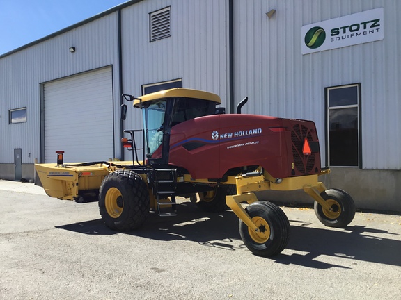 2022 New Holland Speedrower 260 Windrower