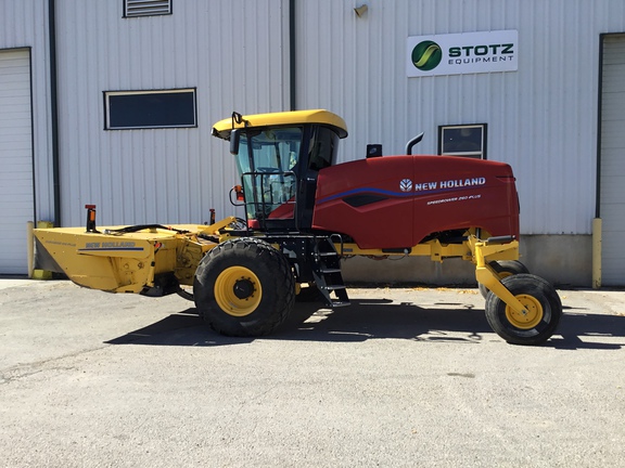 2022 New Holland Speedrower 260 Windrower