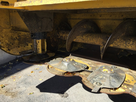 2022 New Holland Speedrower 260 Windrower