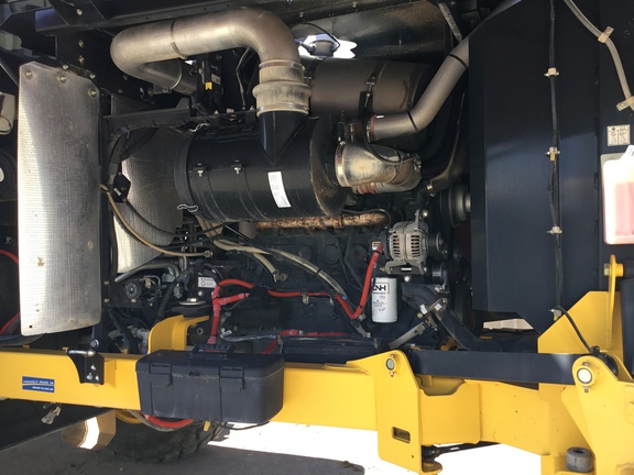 2022 New Holland Speedrower 260 Windrower