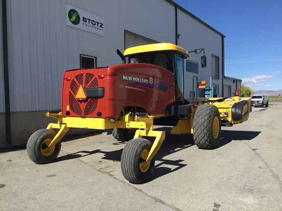 2022 New Holland Speedrower 260 Windrower