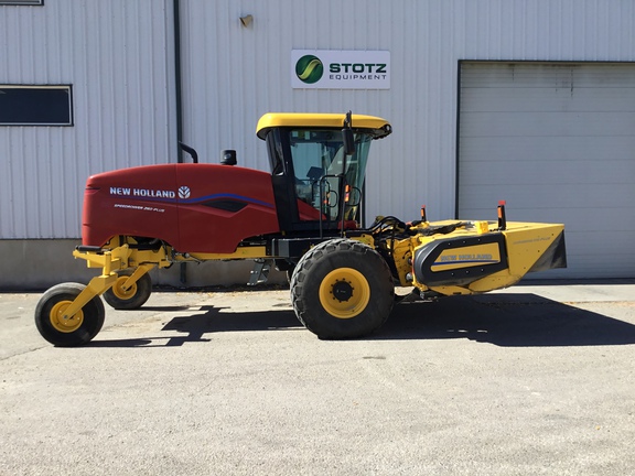 2022 New Holland Speedrower 260 Windrower