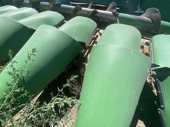 2014 John Deere 608C Header Corn Head