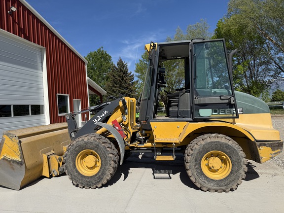 2017 John Deere 324K Compact Utility Loader