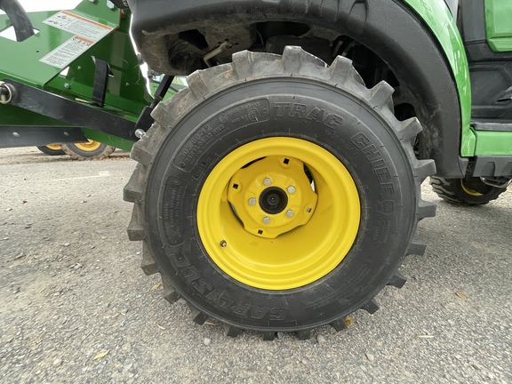 2023 John Deere 1025R Tractor Compact