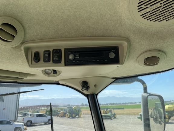 2016 John Deere S680 Combine