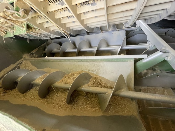 2016 John Deere S680 Combine