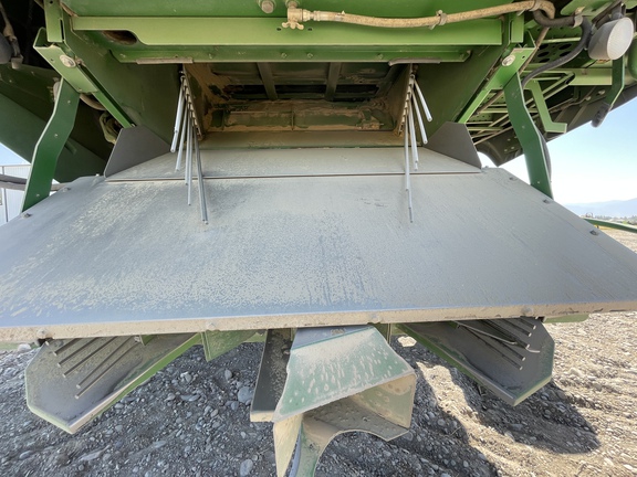 2016 John Deere S680 Combine