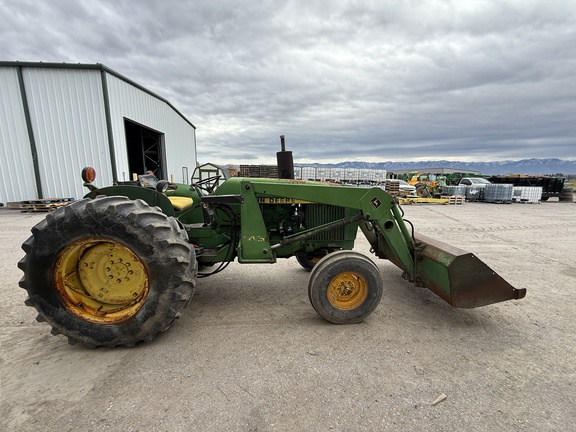1976 John Deere 2440 Tractor
