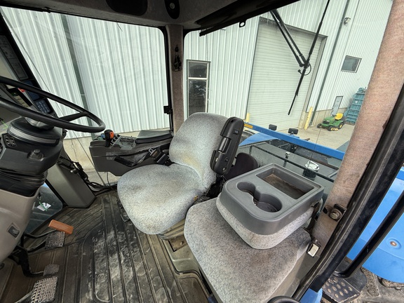 2005 New Holland TJ375 Tractor 4WD