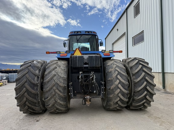 2005 New Holland TJ375 Tractor 4WD