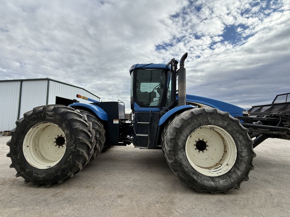 2005 New Holland TJ375 Tractor 4WD