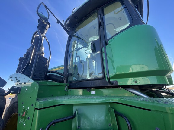 2021 John Deere 9520R Tractor 4WD