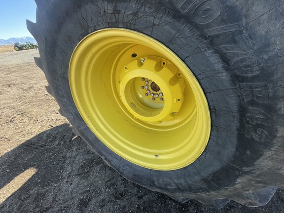 2021 John Deere 9520R Tractor 4WD