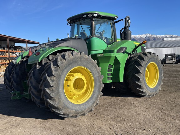 2021 John Deere 9520R Tractor 4WD