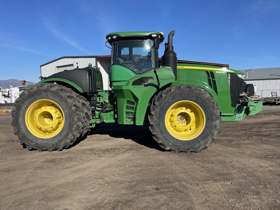 2021 John Deere 9520R Tractor 4WD