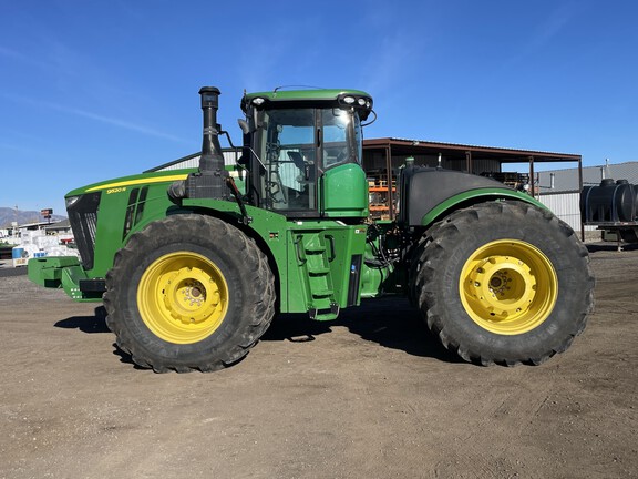 2021 John Deere 9520R Tractor 4WD