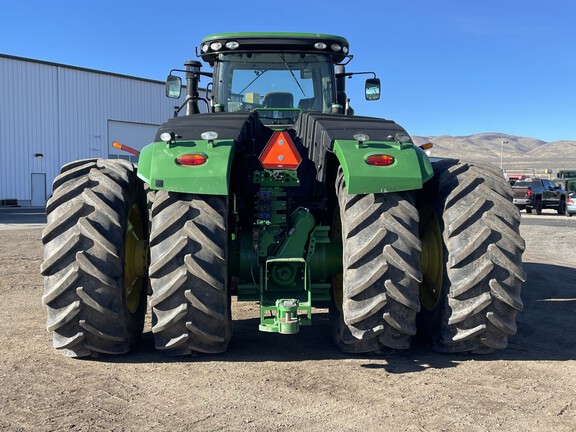 2021 John Deere 9520R Tractor 4WD