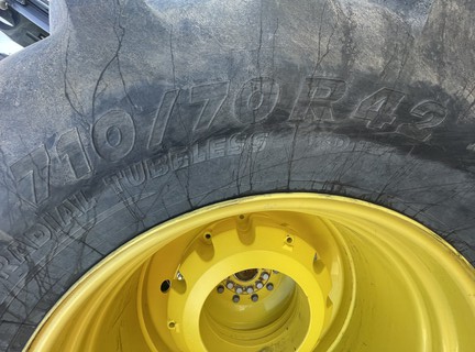 2021 John Deere 9520R Tractor 4WD