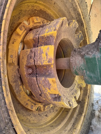 2016 John Deere 6175R Tractor