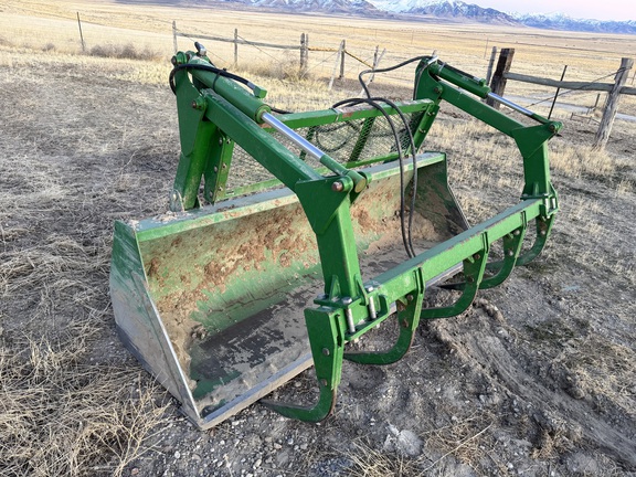 2016 John Deere 6175R Tractor