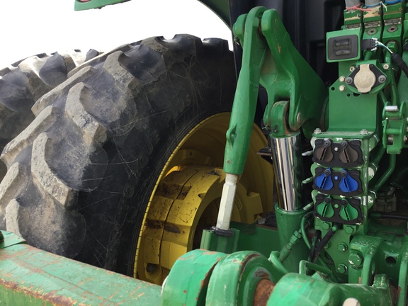 2016 John Deere 6175R Tractor