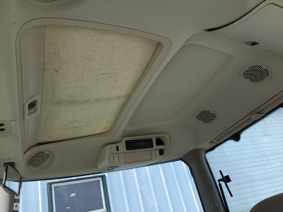 2016 John Deere 6175R Tractor