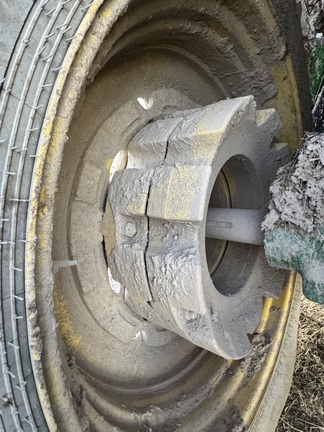 2014 John Deere 6175R Tractor