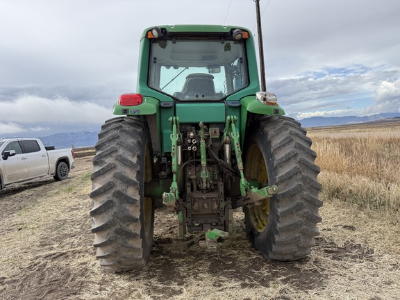 2005 John Deere 7420 Tractor