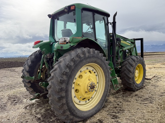 2005 John Deere 7420 Tractor