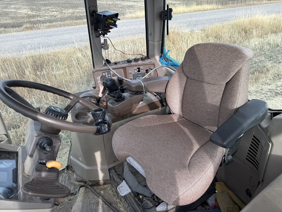 2005 John Deere 7420 Tractor