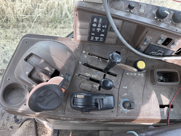 2005 John Deere 7420 Tractor