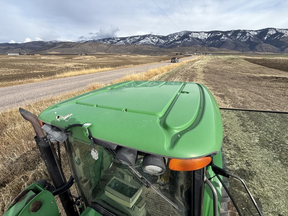2005 John Deere 7420 Tractor