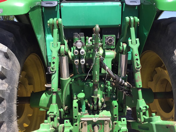 2005 John Deere 7420 Tractor