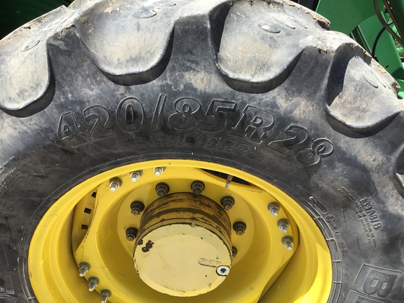 2005 John Deere 7420 Tractor