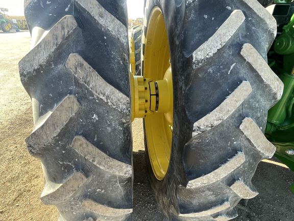 2021 John Deere 8R 370 Tractor
