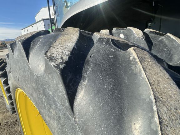 2021 John Deere 8R 370 Tractor