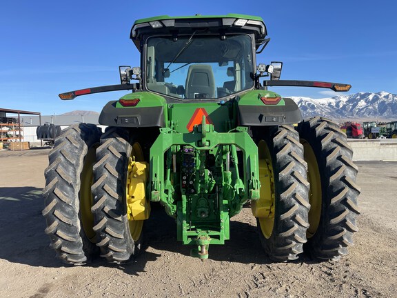 2021 John Deere 8R 370 Tractor