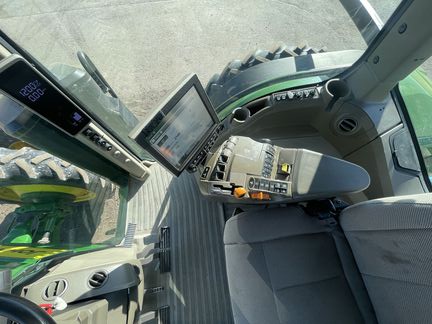 2021 John Deere 8R 370 Tractor